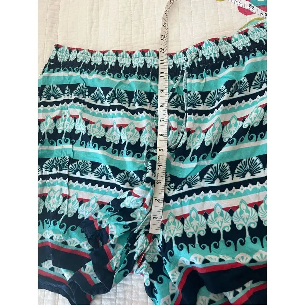 Crown & Ivy Geometric Beachy Navy, Green and Cranberry elastic shorts